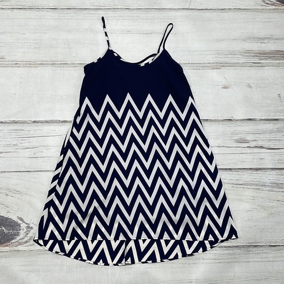 Alya Dress Slip Sleeveless Blue White Chevron Pockets Size Medium - Picture 2 of 13